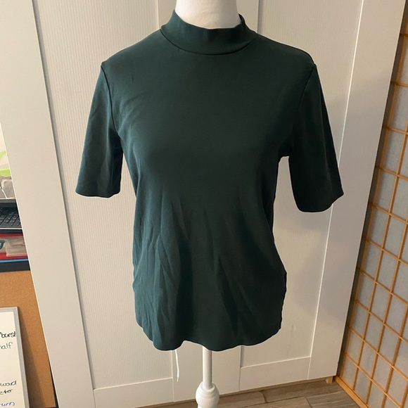 Uniqlo Top Women Sz Medium Olive Green Ribbed High Mock Neck Stretch Knit Ss - Picture 1 of 3